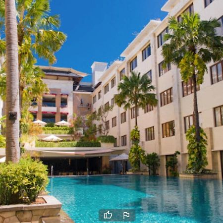 Stylish 2 Bedroom Penthouse Apt, Newly Refreshed, 50 Mbps, Pool, Gym, Resto Kuta  Exterior photo