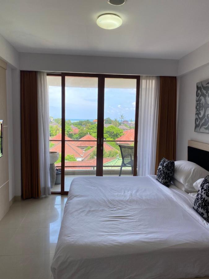 Stylish 2 Bedroom Penthouse Apt, Newly Refreshed, 50 Mbps, Pool, Gym, Resto Kuta  Exterior photo