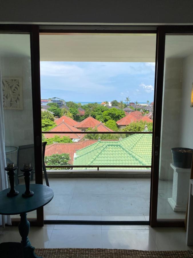 Stylish 2 Bedroom Penthouse Apt, Newly Refreshed, 50 Mbps, Pool, Gym, Resto Kuta  Exterior photo