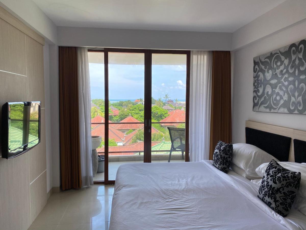 Stylish 2 Bedroom Penthouse Apt, Newly Refreshed, 50 Mbps, Pool, Gym, Resto Kuta  Exterior photo