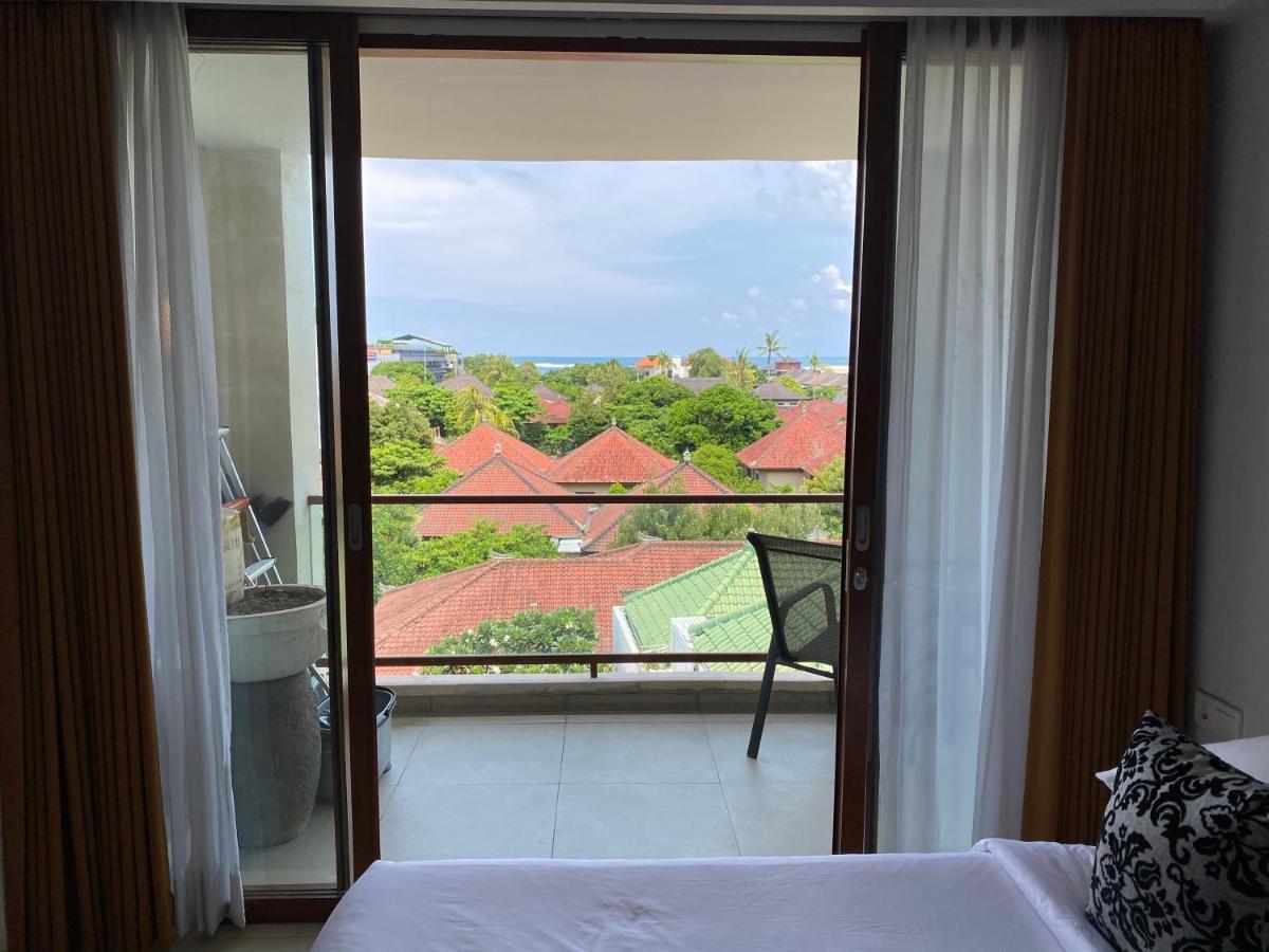 Stylish 2 Bedroom Penthouse Apt, Newly Refreshed, 50 Mbps, Pool, Gym, Resto Kuta  Exterior photo
